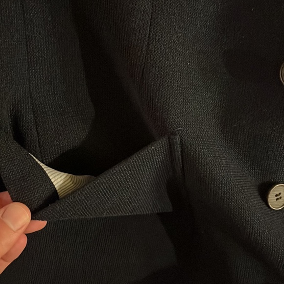 Shades of Grey by Micah Cohen 3 button blazer in Navy Blue - Picture 10 of 11